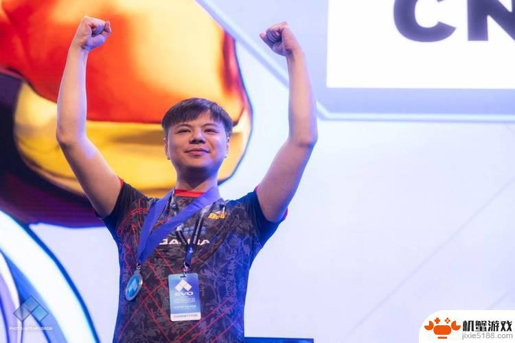 曾卓君以“小孩”之名夺得EVO Japan 2025《饿狼传说：群狼之城》总冠军
