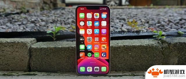 iPhone 13终于降价了！从4999元降至3999元，实打实的优惠1000元！