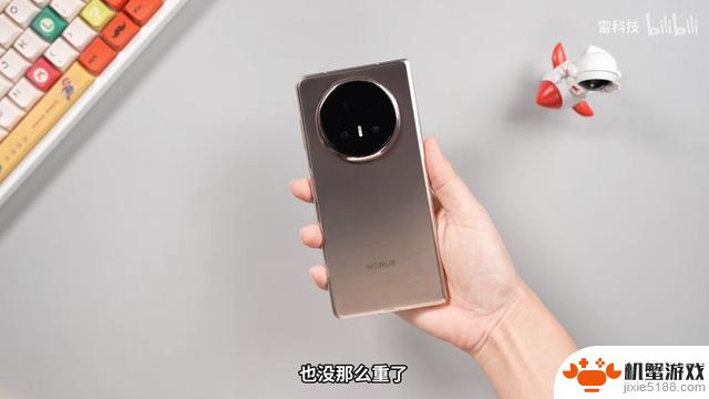 手机后盖材质进化:塑料“退居次席”,玻璃纤维成新宠